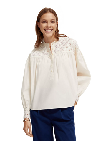 173315-Broderie anglaise blouse clothing Scotch & Soda