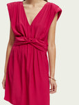 SCOTCH & SODA - Mini robe col V avec ceinture nouée