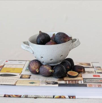 STONEWARE BERRY BOWL, CREAM Dining-Kitchenware Creative Coop   