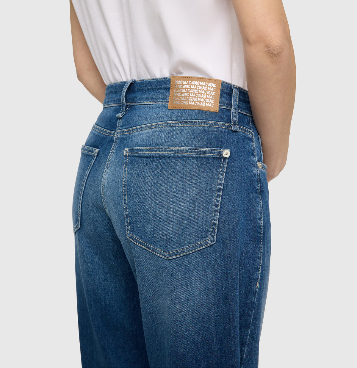 DANNI; Light Authentic Denim Woman MAC JEANS