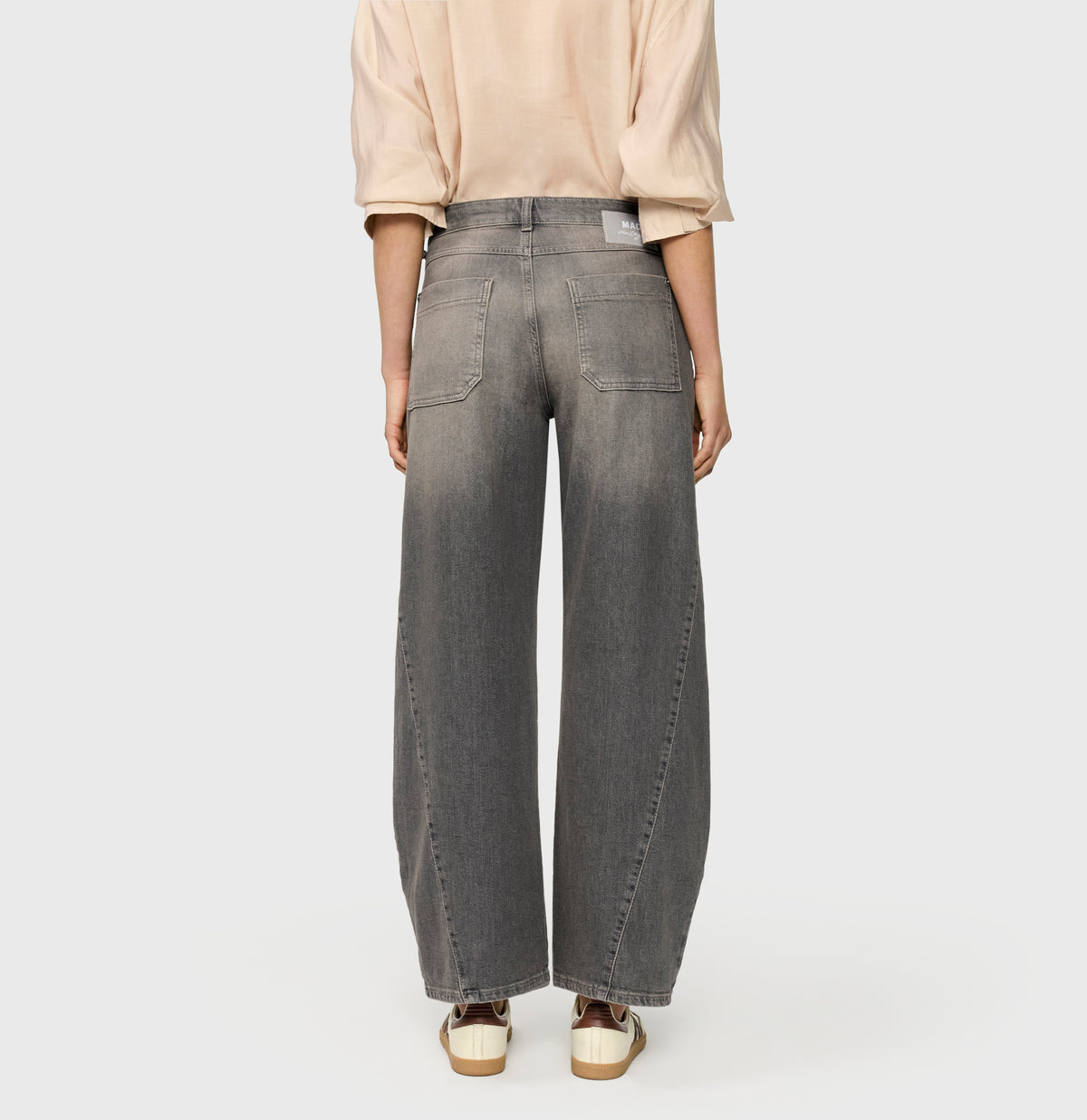COLORADO Barrel; Auth. Comfort Vintage Denim Woman MAC JEANS