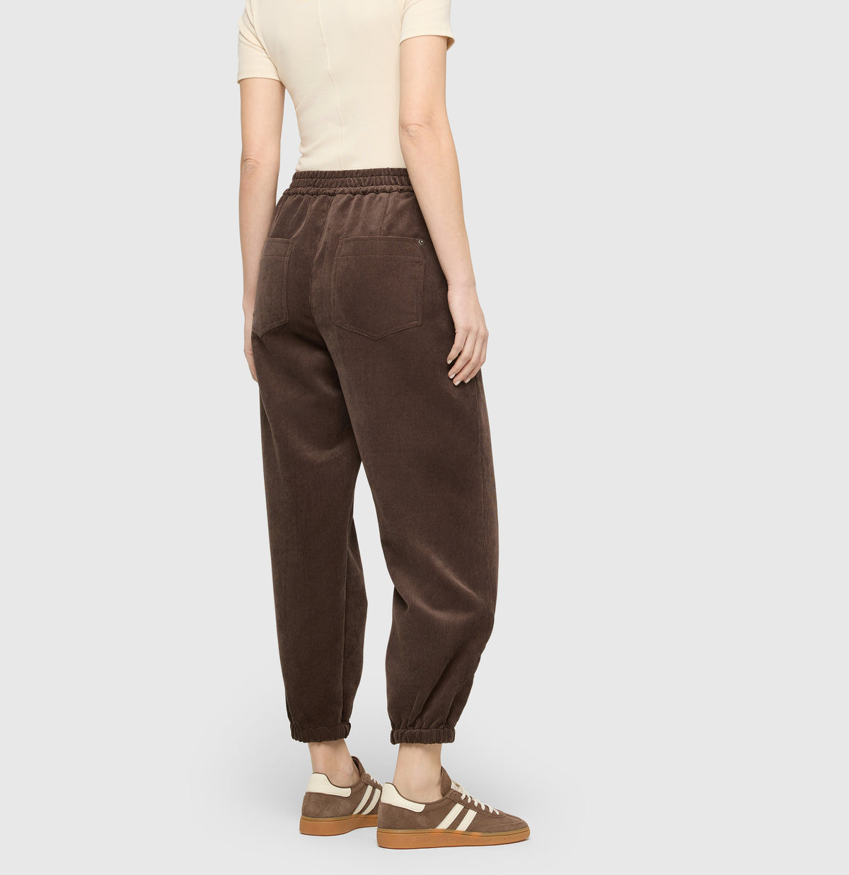 TILDA Worker; Velour Woman MAC JEANS