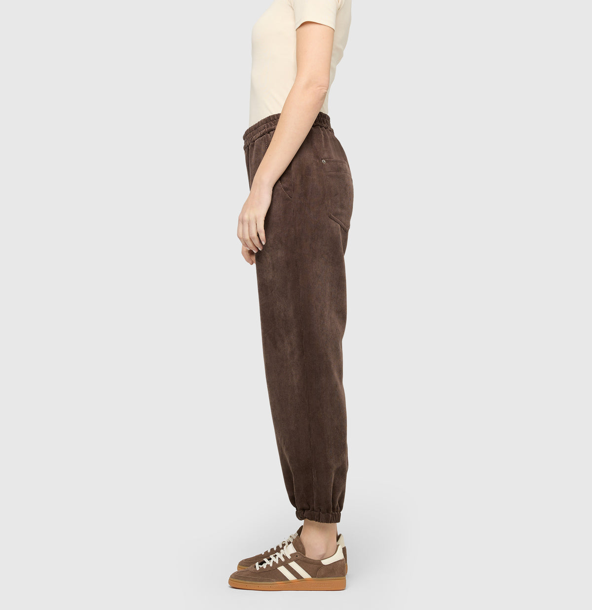 TILDA Worker; Velour Woman MAC JEANS