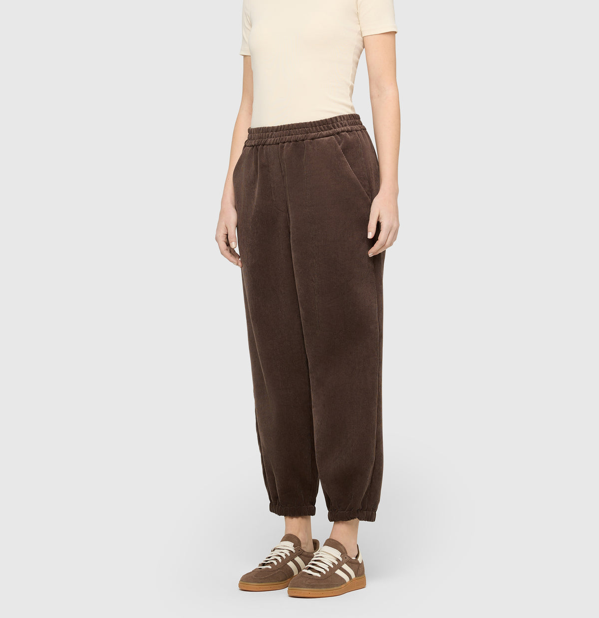 TILDA Worker; Velour Woman MAC JEANS