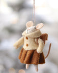 Student Sally Mouse Holiday Ornament Accessoire décoratif Indaba trading co
