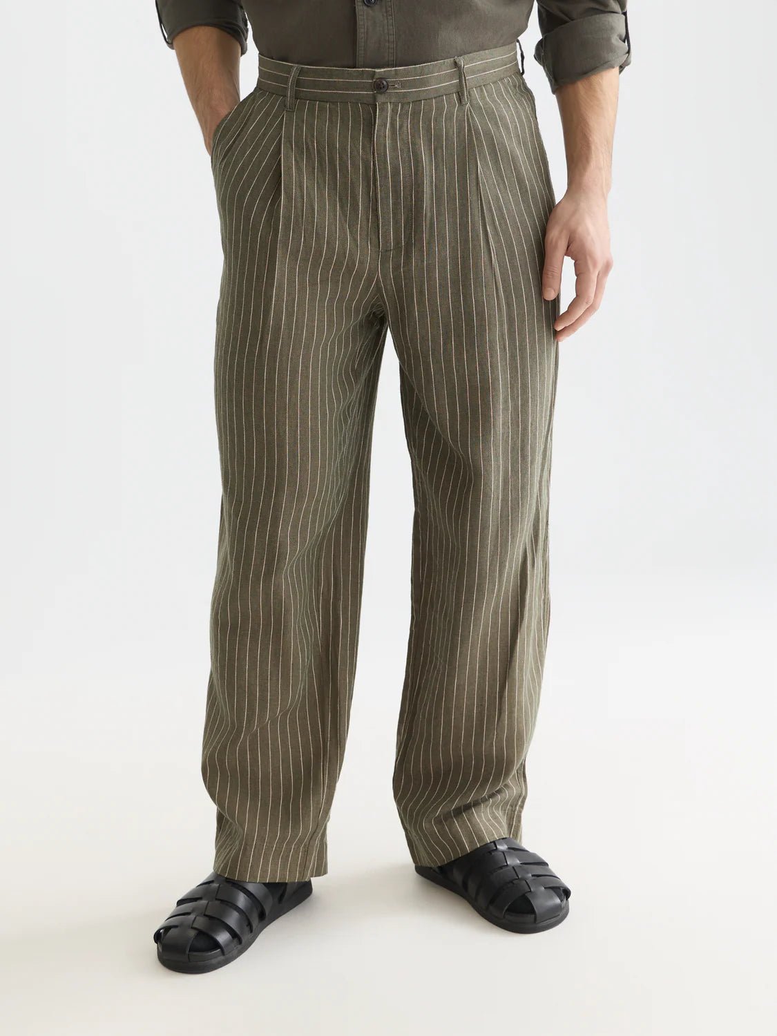 Pleated Pinstriped Cotton-Linen Loose Straight-Fit Chino Men Trousers Scotch Soda Homme Garden Green Pinstripe 31-32