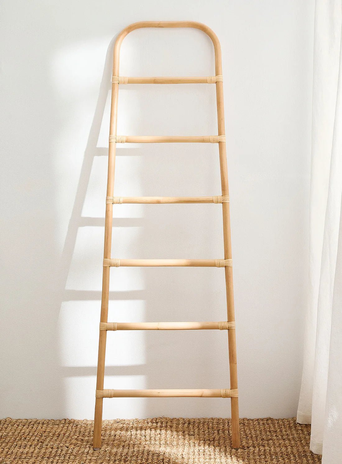 RATTAN CROWN LADDER