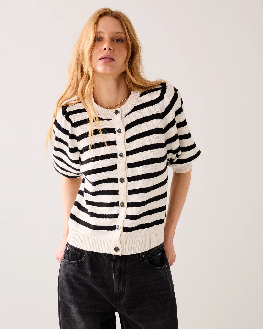 Short-sleeved knitted cardigan Knitwear SUMMUM