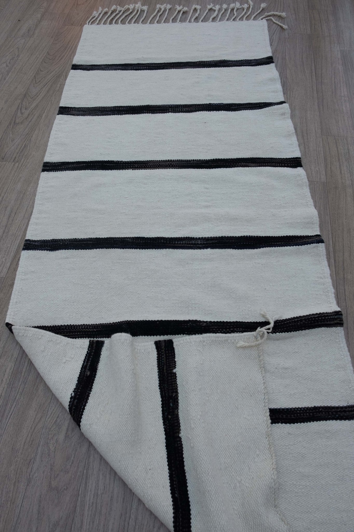KILIM RUG - 3'1" X 8'1" - SG17 living-rug The Boho Lab   