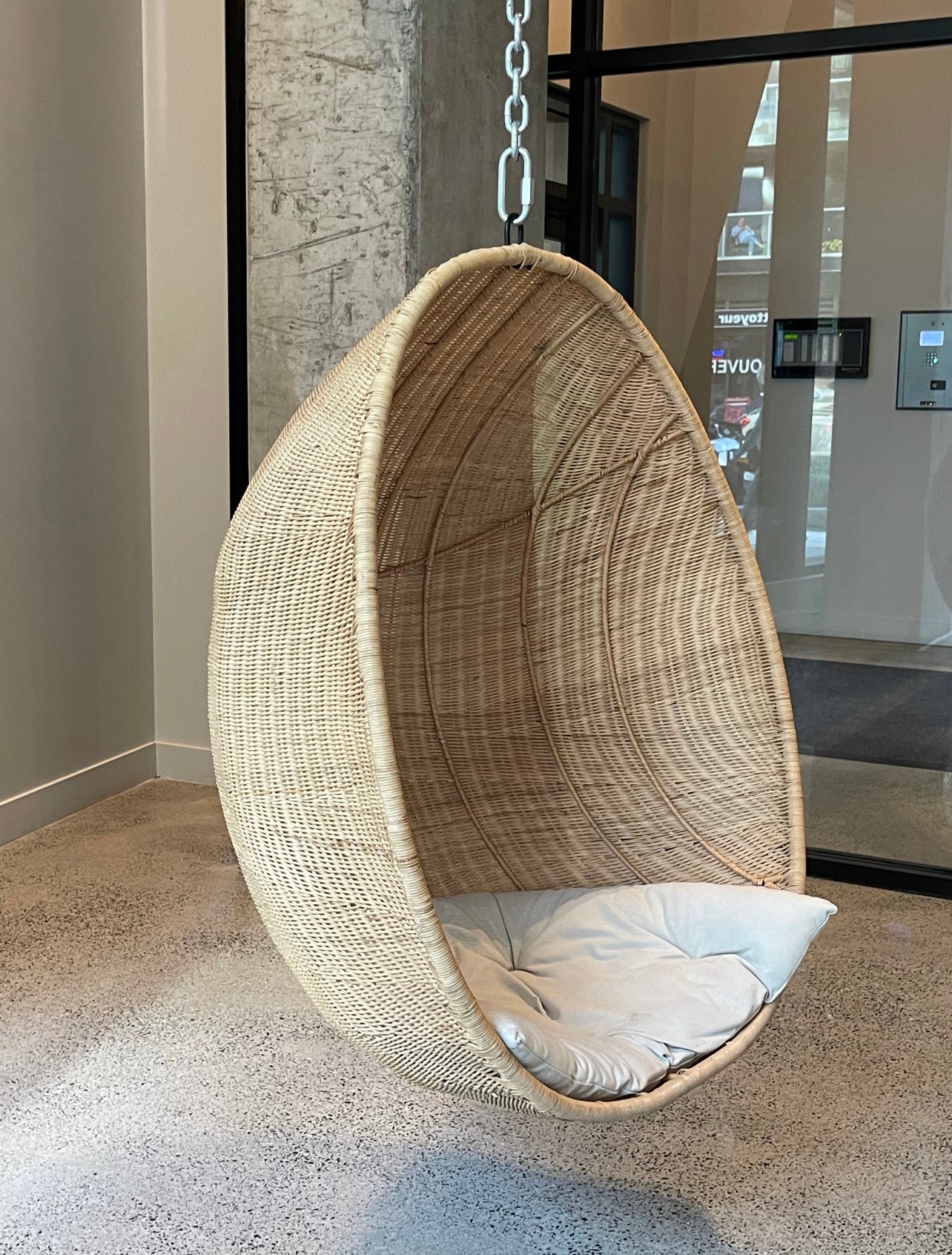 RATTAN HANGING CHAIR - THE COCOON living-furniture PepinShop   