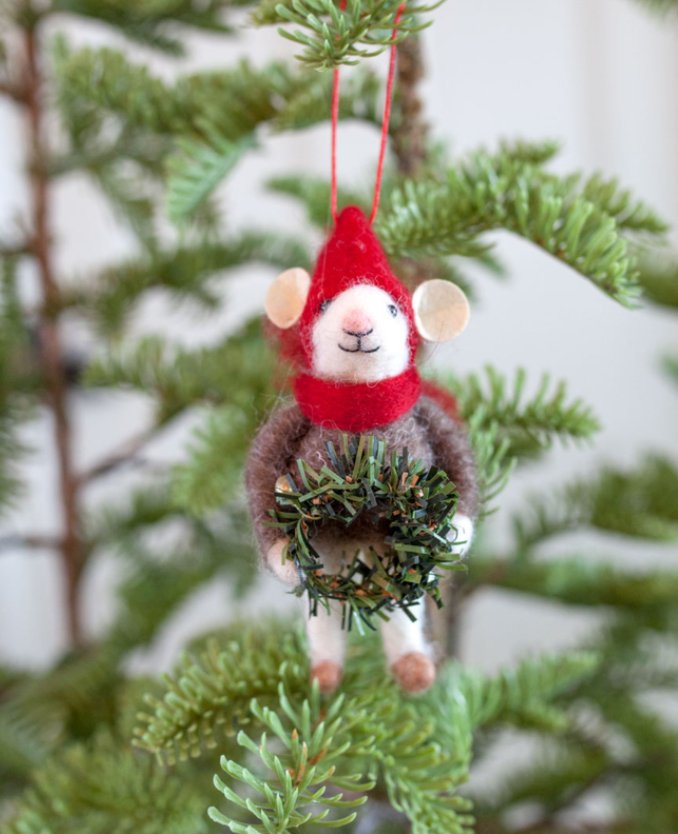 WOOL FELT ORNAMENT WITH WINTER HATS & ACCESSORY Gift Ideas Creative Coop BRUN  